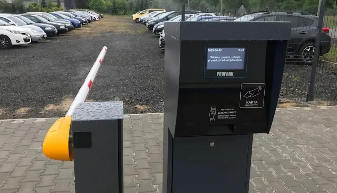 nowoczesny parking pyrzowice